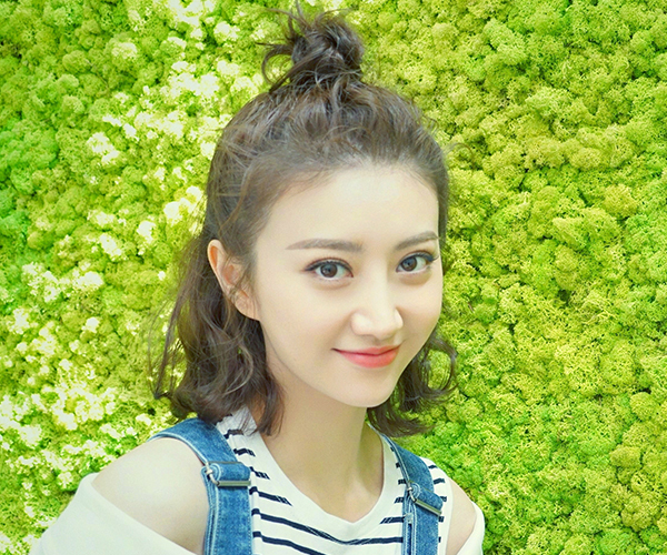 朱一龙倪妮撑一把伞好养眼——一场视觉盛宴