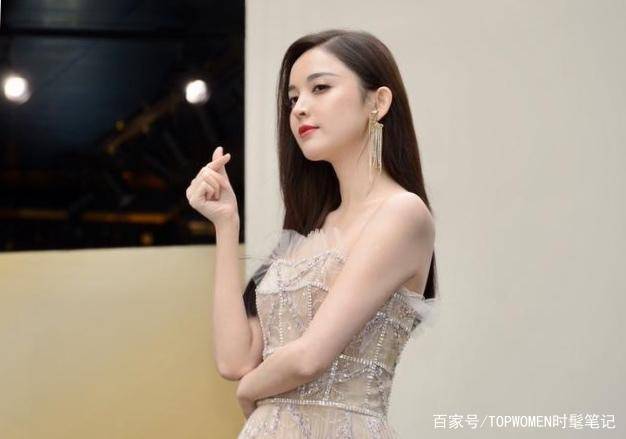 林允穿半透明纱裙，绝美身材惊艳全场