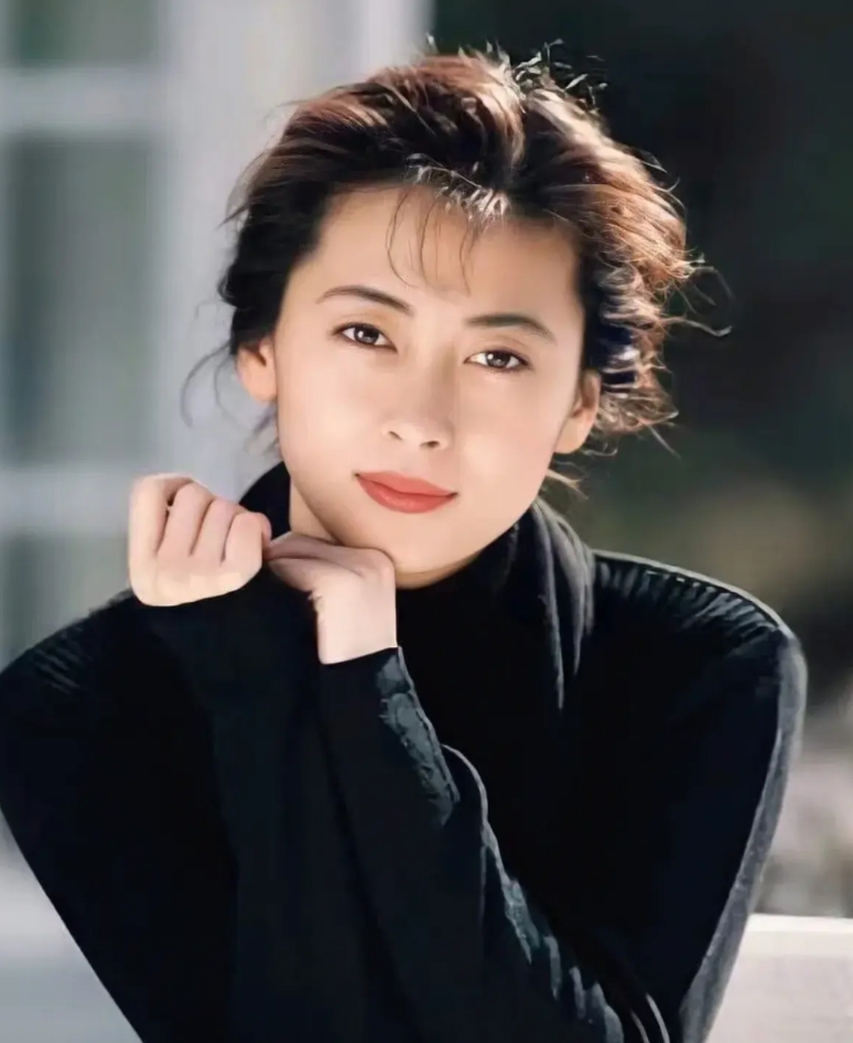 中山美穗儿子拒绝继承遗产，独立之光的闪耀