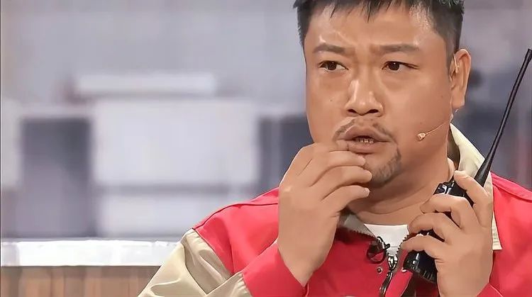 贾冰2021，喜剧之路的璀璨之星