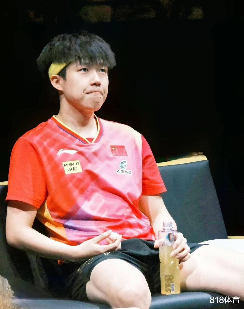 王楚钦谈19岁摔拍子背后的故事与成长