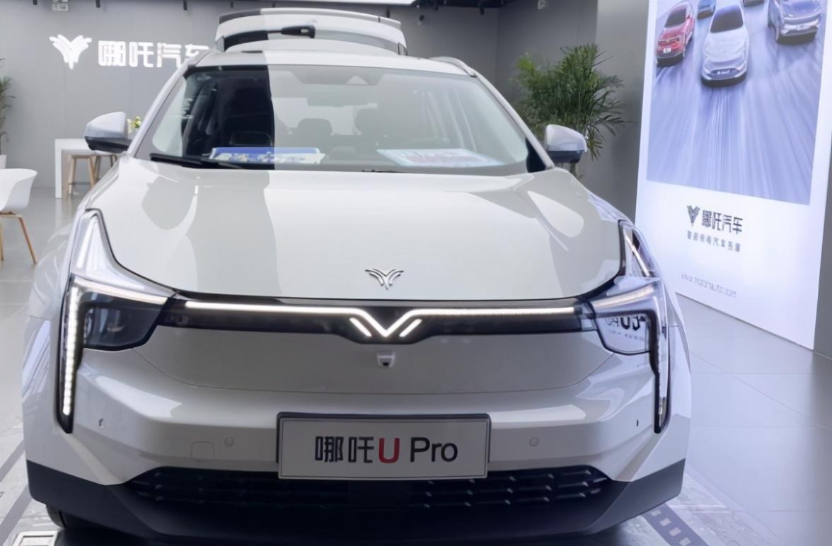 哪吒汽车陷入倒闭危机，行业观察与反思