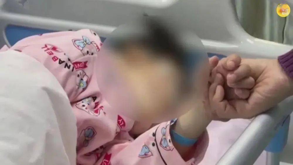六岁女童翻出二十一楼的惊喜之旅，家庭的温情与安全的深思