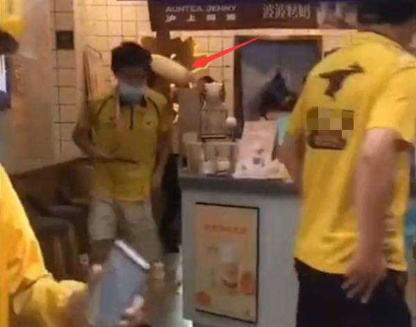 广州外卖员感染事件，聚焦疫情下的社会微观脉络